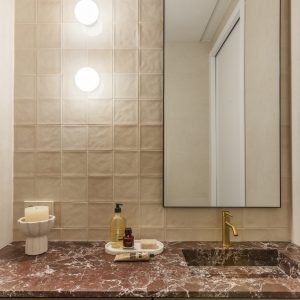 baño granate